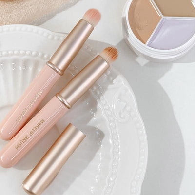 Lip Brush